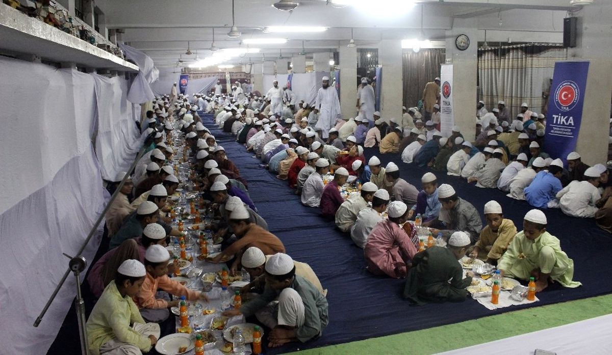 Tika\'dan Bangladeş\'te 600 Kişilik İftar
