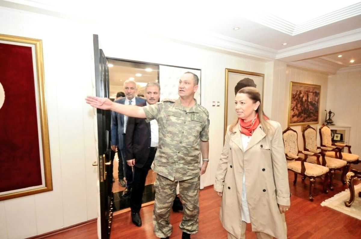 AK Parti Genel Başkan Yardımcısı Çalık, 2. Ordu ve Şehitliği Ziyaret Etti