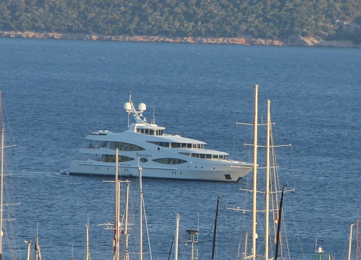 Arap Milyarder Yüzen Sarayı Ile Bodrum\'a Geldi