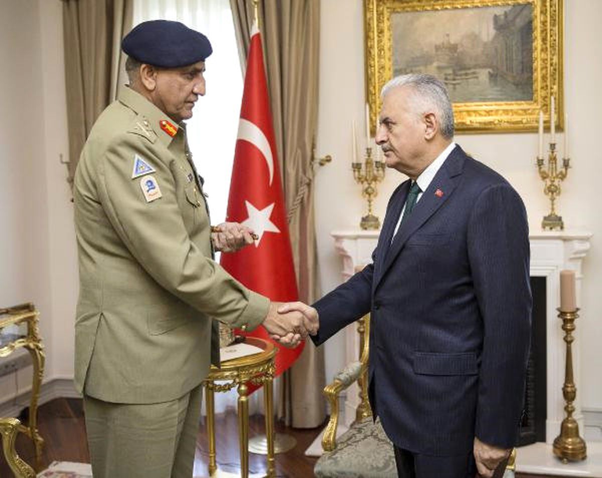 Başbakan Yıldırım, Resmi Konutta Pakistan Kara Kuvvetleri Komutanı Bacva\'yı Kabul Etti