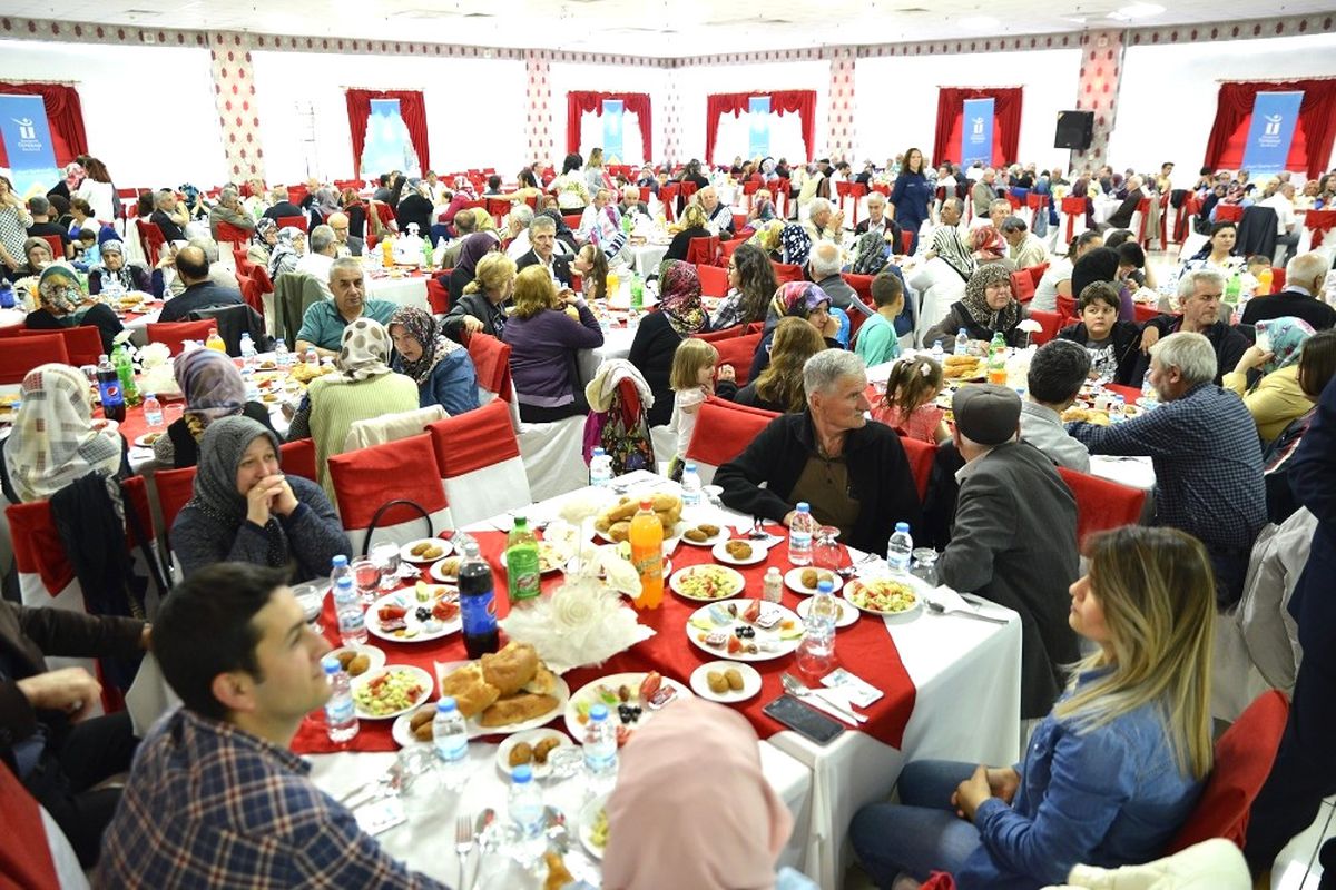 Başkan Ataç, Şehit ve Gazi Aileleri ile İftarda Buluştu