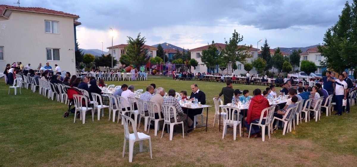 Başkan Polat Kimsesiz Çocuklar ile İftarda Bir Araya Geldi