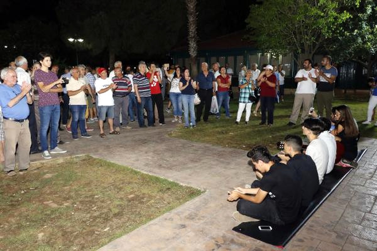 CHP\'ye Çadır Yasağının Ardından Masa Sandalye Yasağı