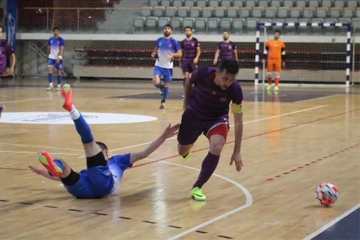 Futsalda Finalistler Belli Oldu