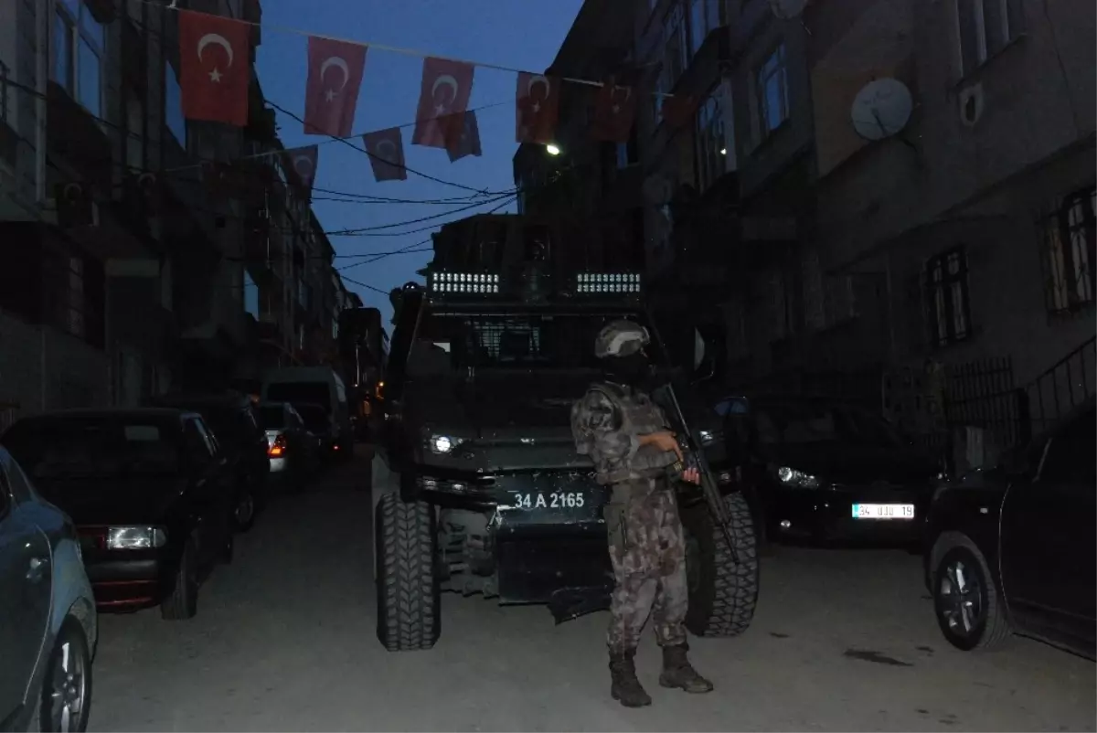 Gaziosmanpaşa\'da Helikopter Destekli Uyuşturucu Operasyonu