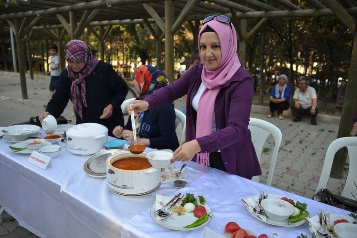 Gediz\'de Tarhana Pişirme Yarışması Kayıtları Başladı