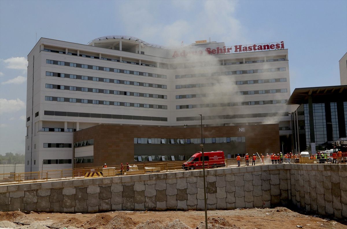 Güncelleme - Adana Şehir Hastanesi İnşaatında Yangın