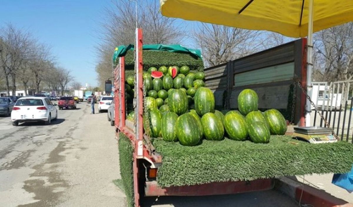 Hallerde Karpuz Satışı Durdu"