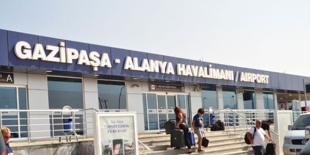 Havalimanı Yakınında Çıkan Yangın Haberleşme Ağına Zarar Verdi