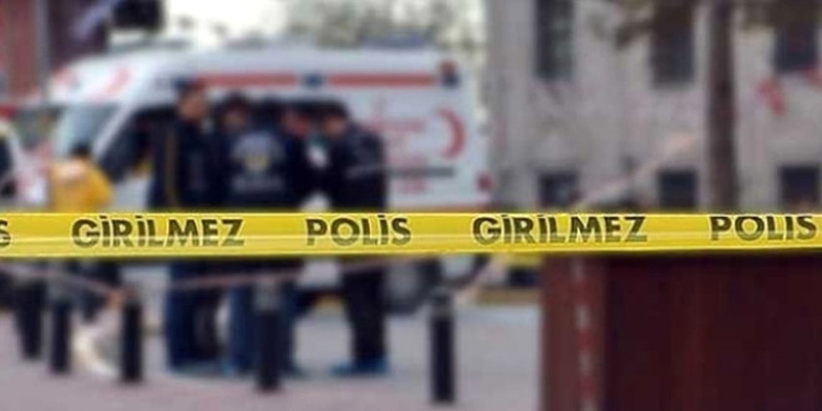 İzmir\'de Askeri Arazi Yakınında Patlama