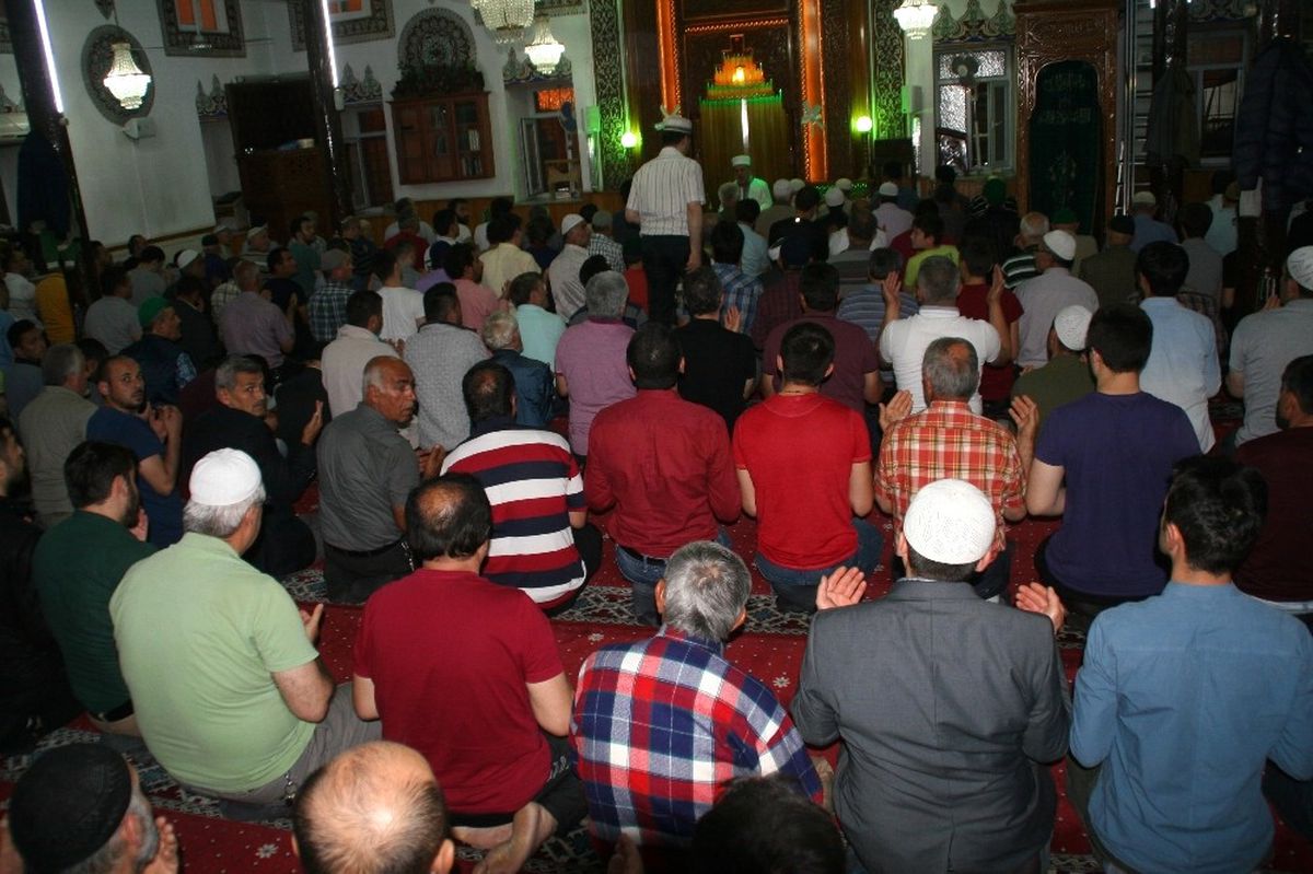 Kadir Gecesi Devrek\'te Coşkuyla İdrak Edildi