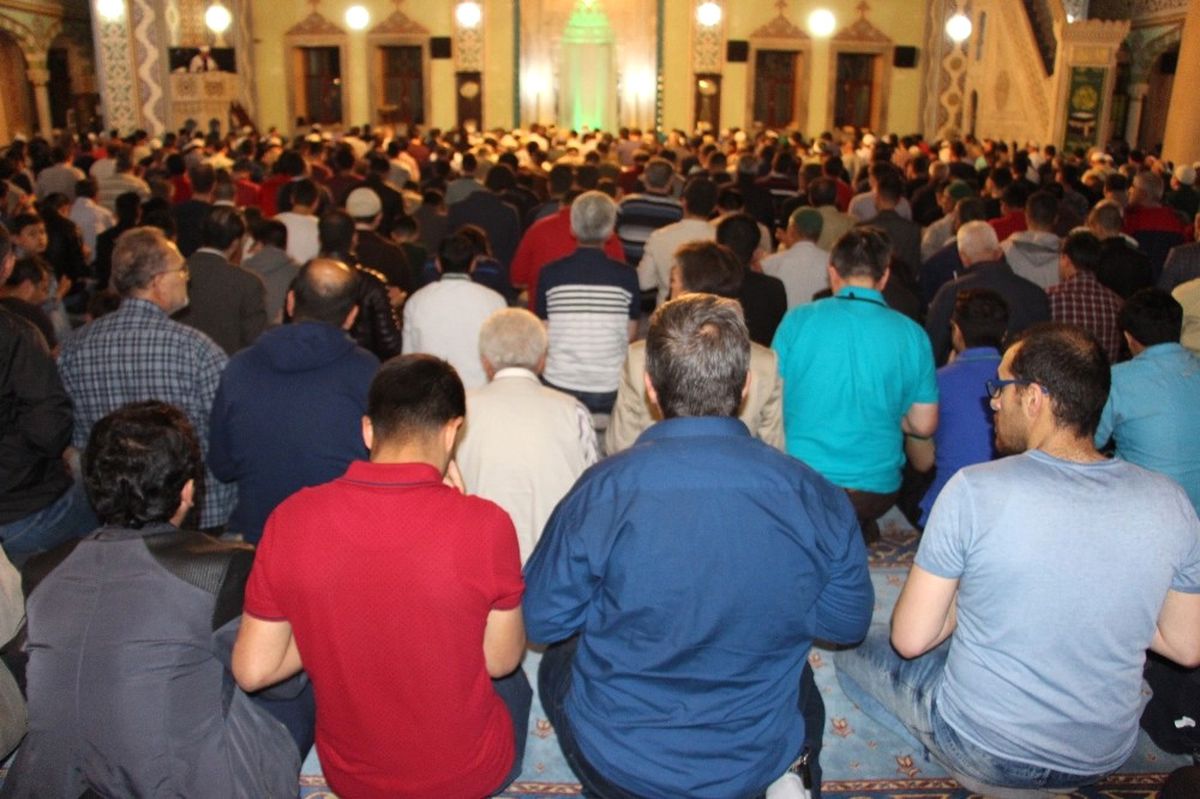 Kadir Gecesi\'nde Camiler Doldu Taştı