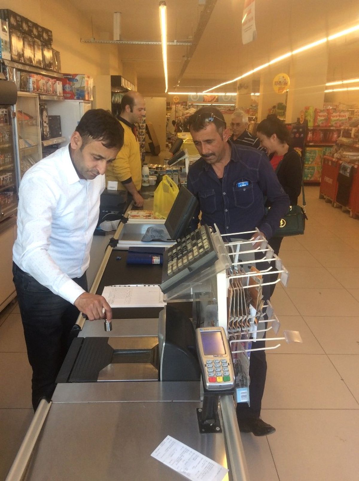 Kars\'ta Market Terazilerinin Denetimi Devam Ediyor