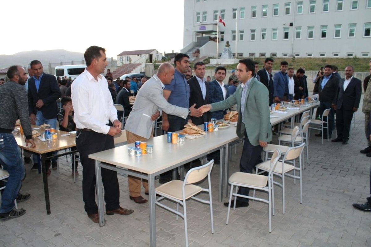 Kaymakam Dundar Korucularla İftar Yaptı