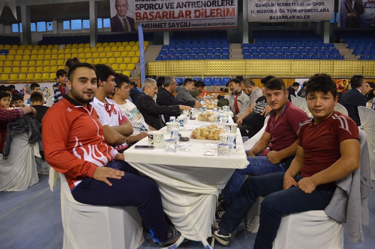 Kırıkkaleli Sporcular İftarda Buluştu