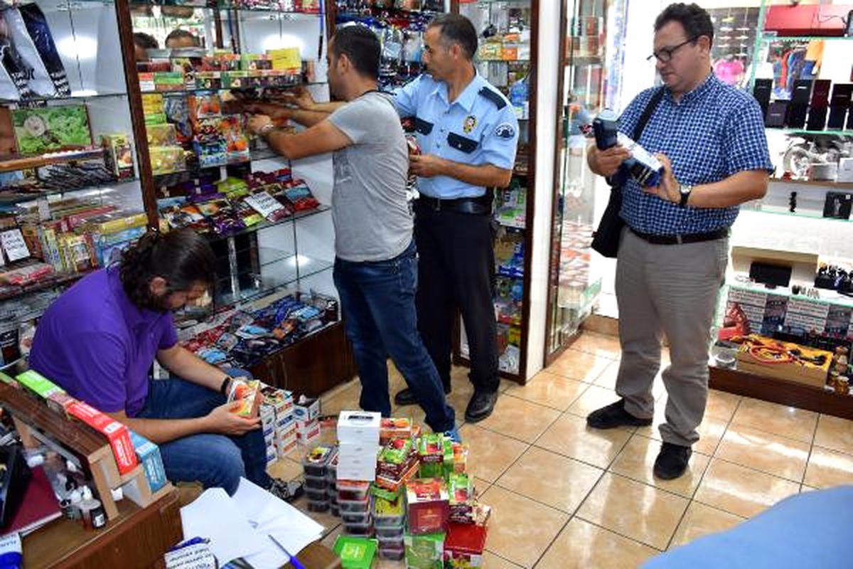 Marmaris\'te 20 İşletmede Uyuşturucu ve Kaçak Tütün Denetimi