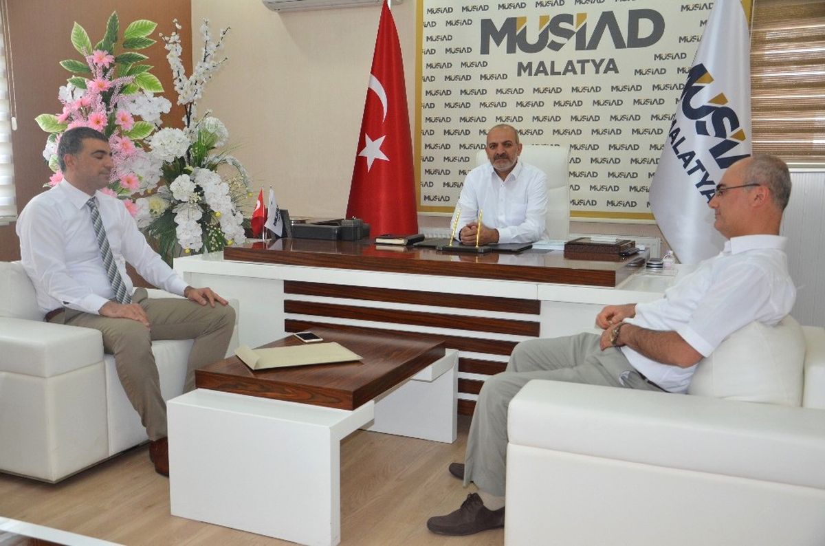 Müsiad Şube Başkanı Kalan\'a Teşekkür Plaketi