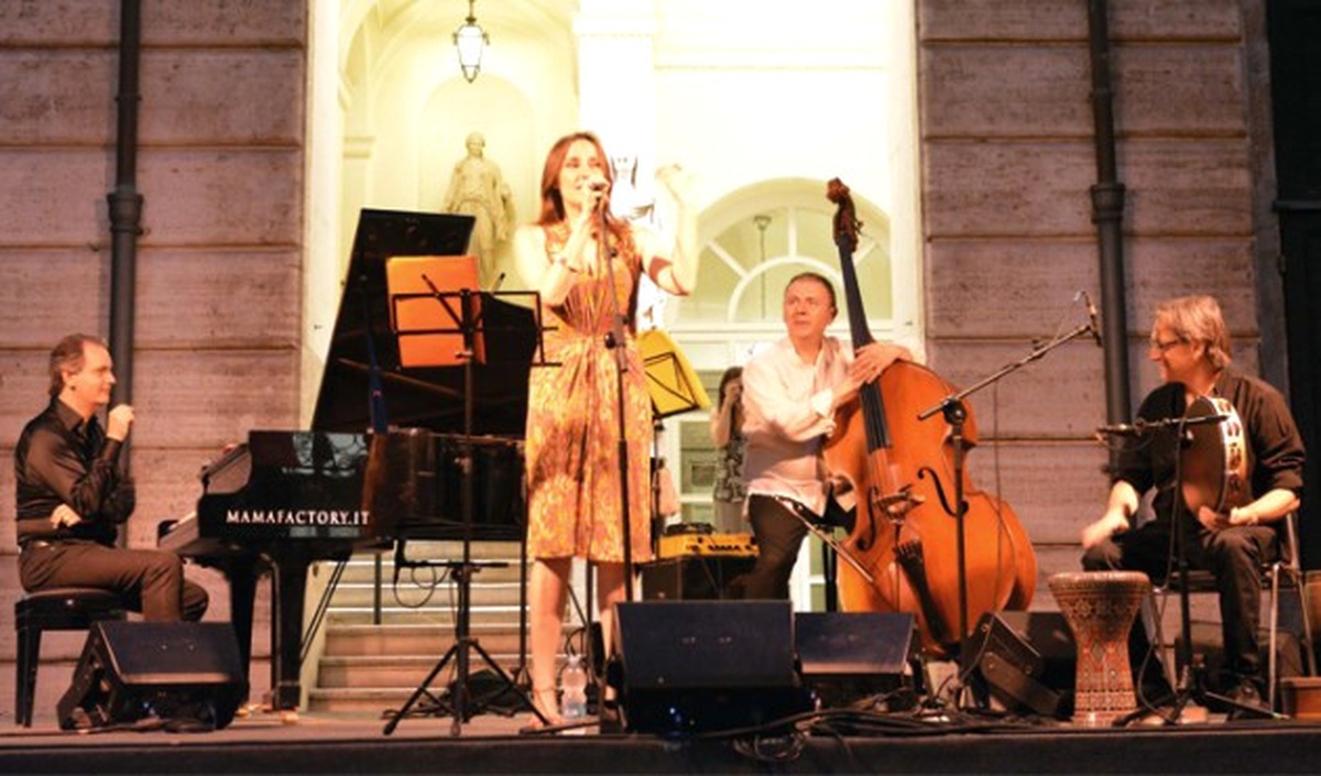Roma Müzik Festivali\'nde Türk Müziği Esintisi