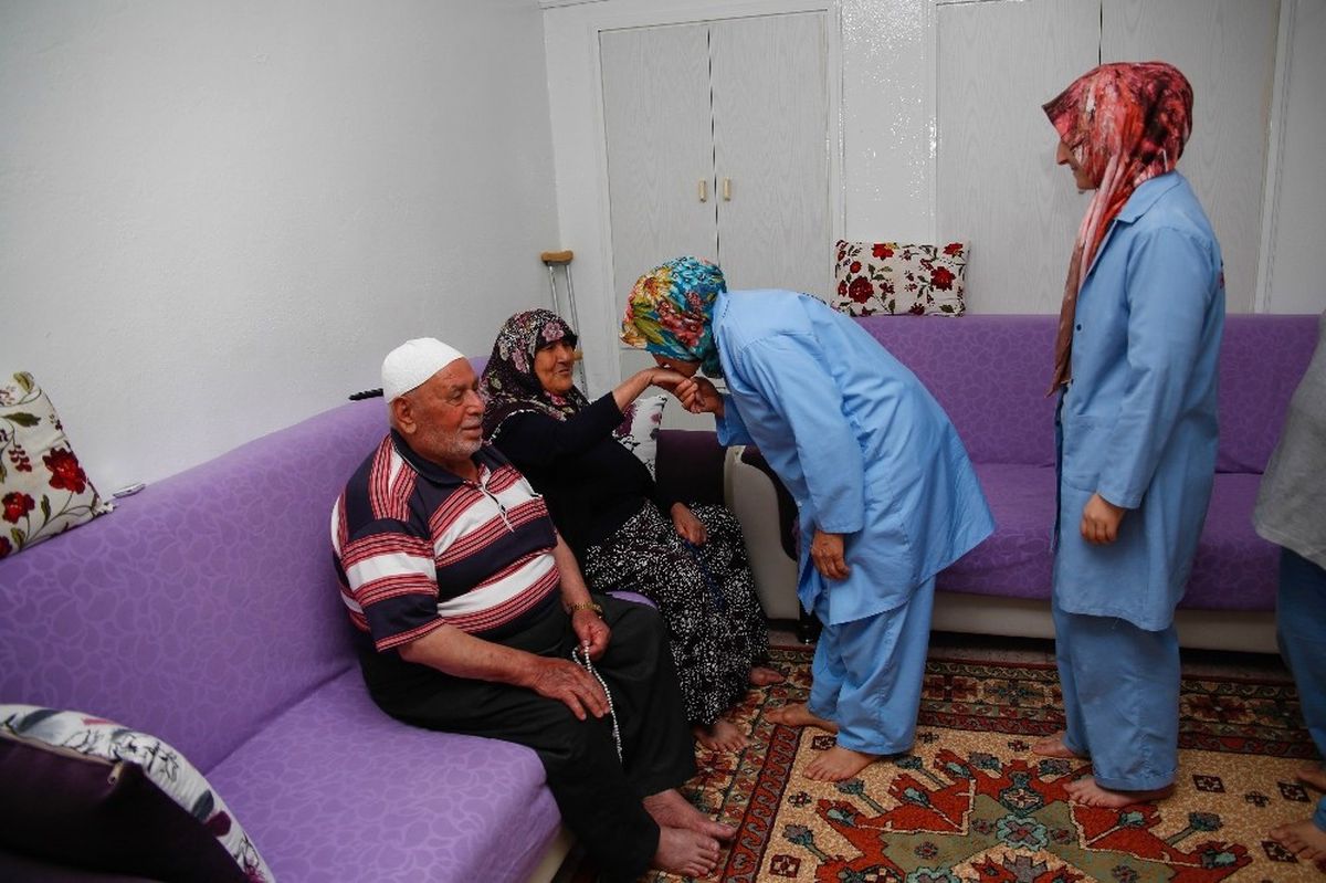Şehitkamil\'in Bayram Temizliği Yaşlıları Sevindirdi