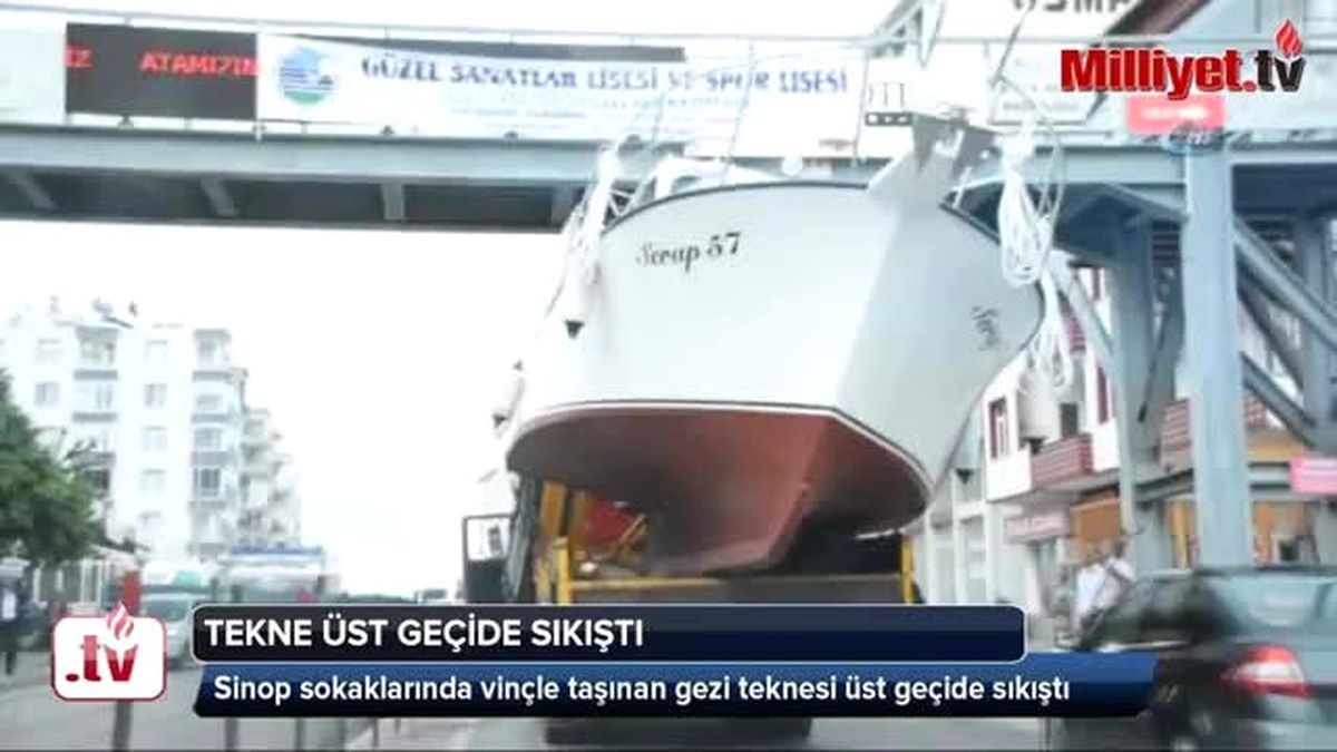 Tekne Üst Geçide Sıkıştı