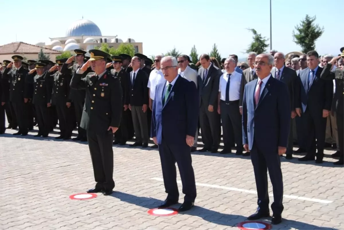 Urfa\'ya "Şanlı" Unvanının Verilmesinin 33.yıl Dönümü Kutlandı