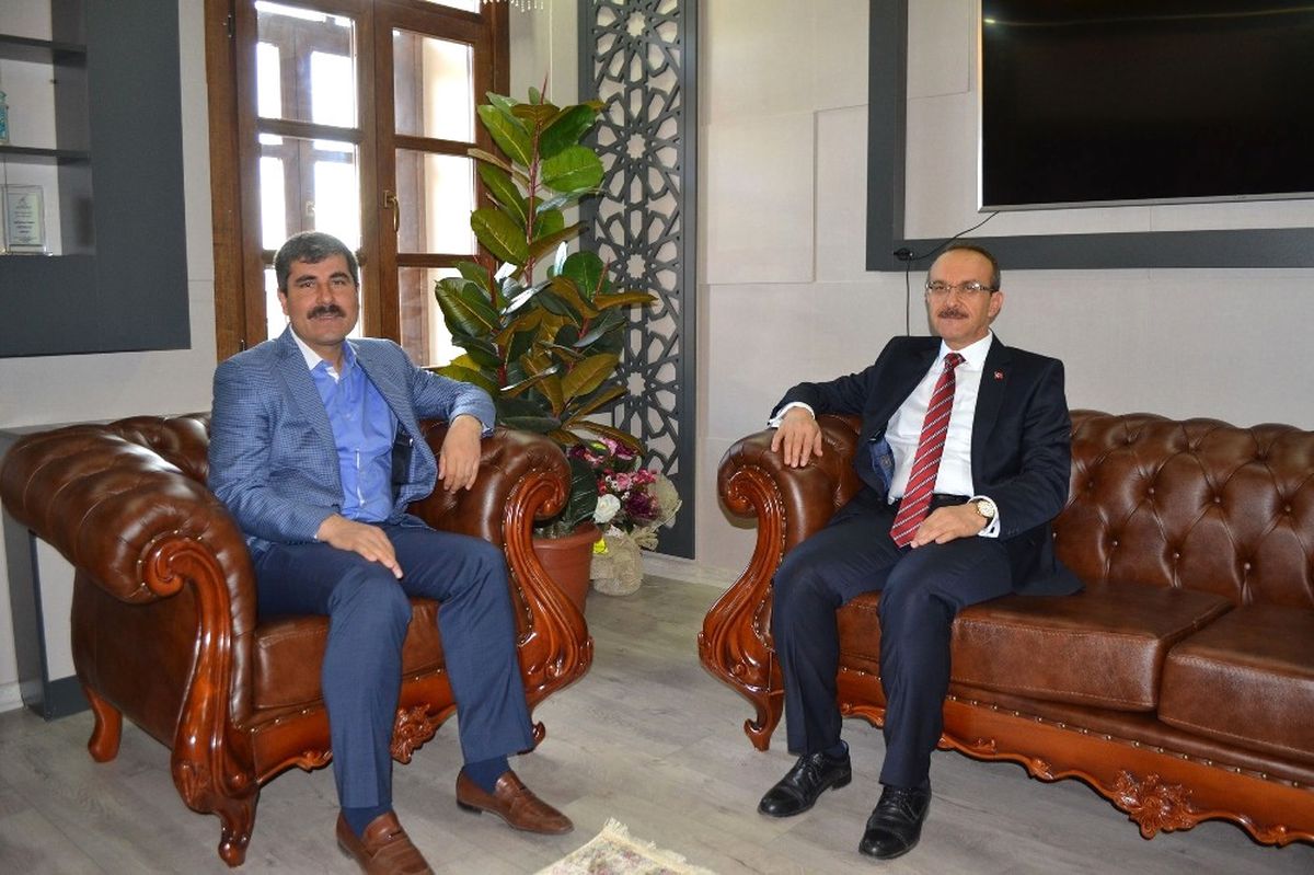 Vali Yavuz\'dan Başkan Asya\'ya Veda Ziyareti