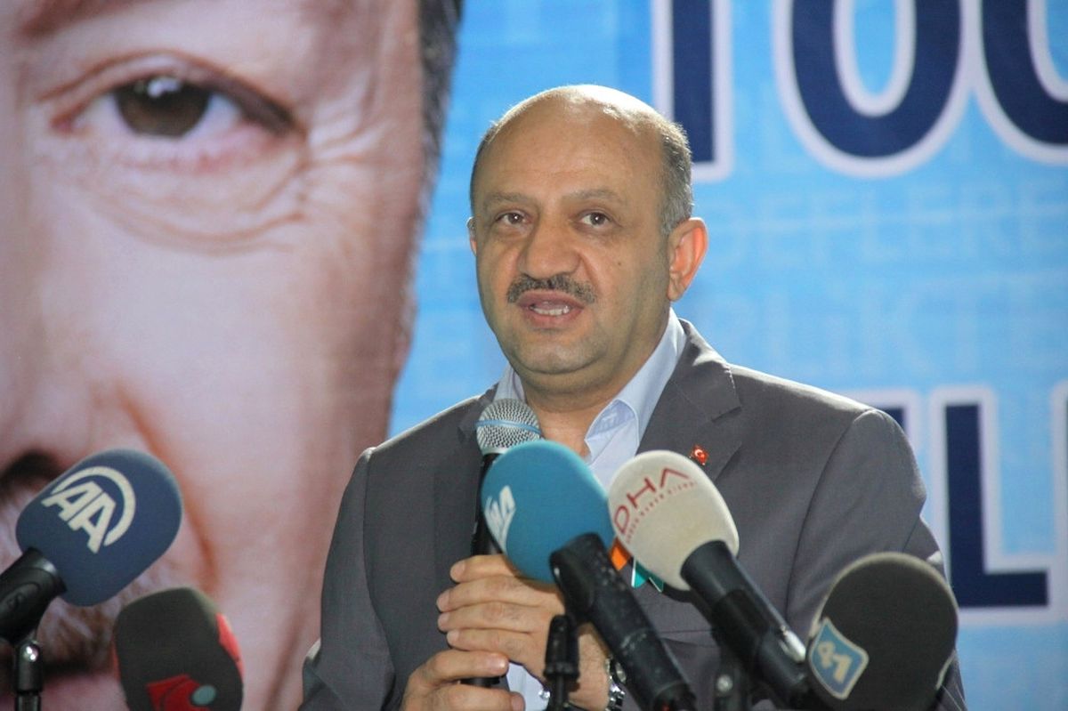 Bakan Işık\'tan Asker Zehirlenmelerine Ilişkin Açıklama