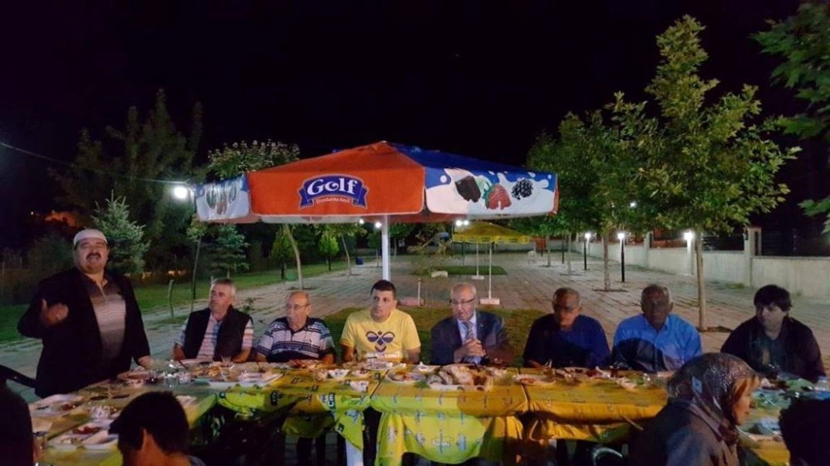 Başkan Albayrak Saray\'da Sahur Programına Katıldı