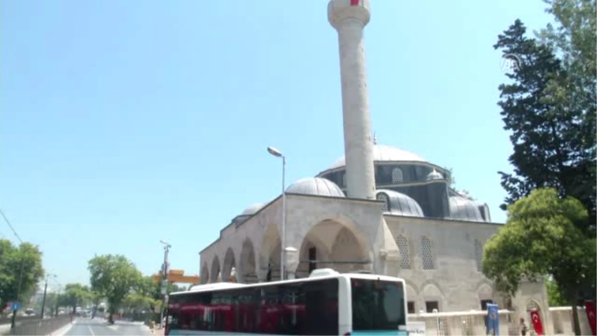 Beyoğlu\'ndaki Molla Çelebi Camisi Ibadete Açıldı