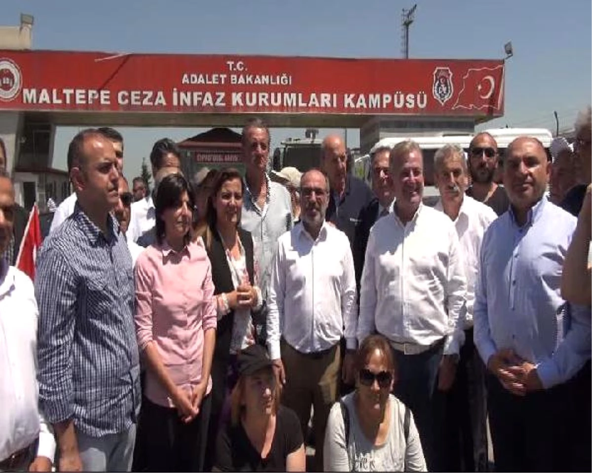 CHP\'li 12 Milletvekilinden Berberoğlu\'na Ziyaret (1)