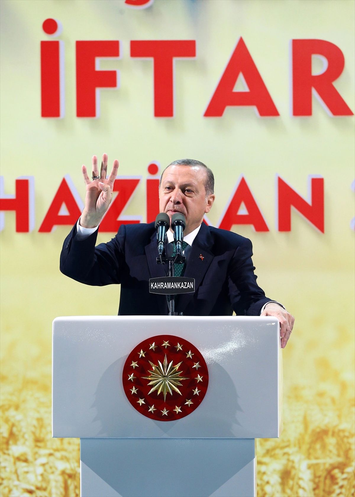 Cumhurbaşkanı Erdoğan, Çiftçilerle İftarda Bir Araya Geldi