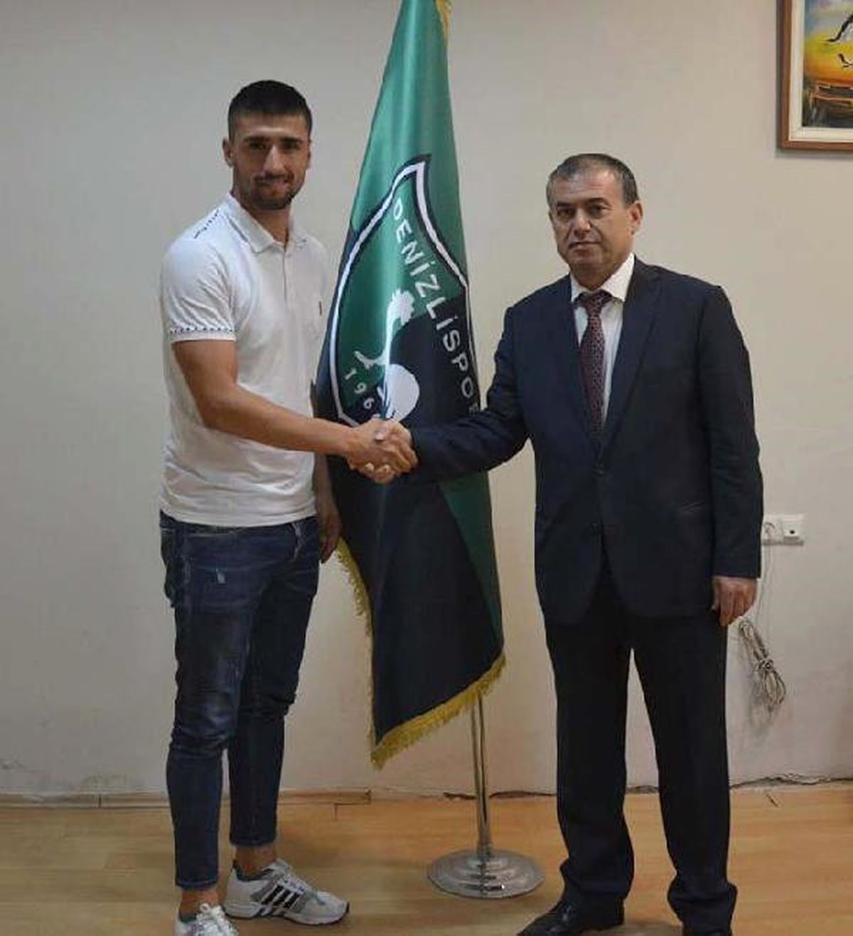 Denizlispor\'da Yasin İmzaladı