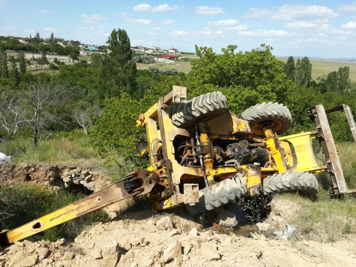 Devrilen Kepçenin Operatörü Öldü