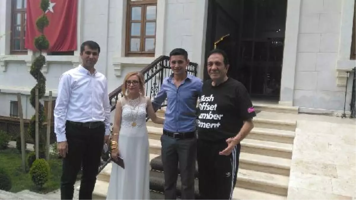 İzzet Altınmeşe Nikah Şahidi Oldu