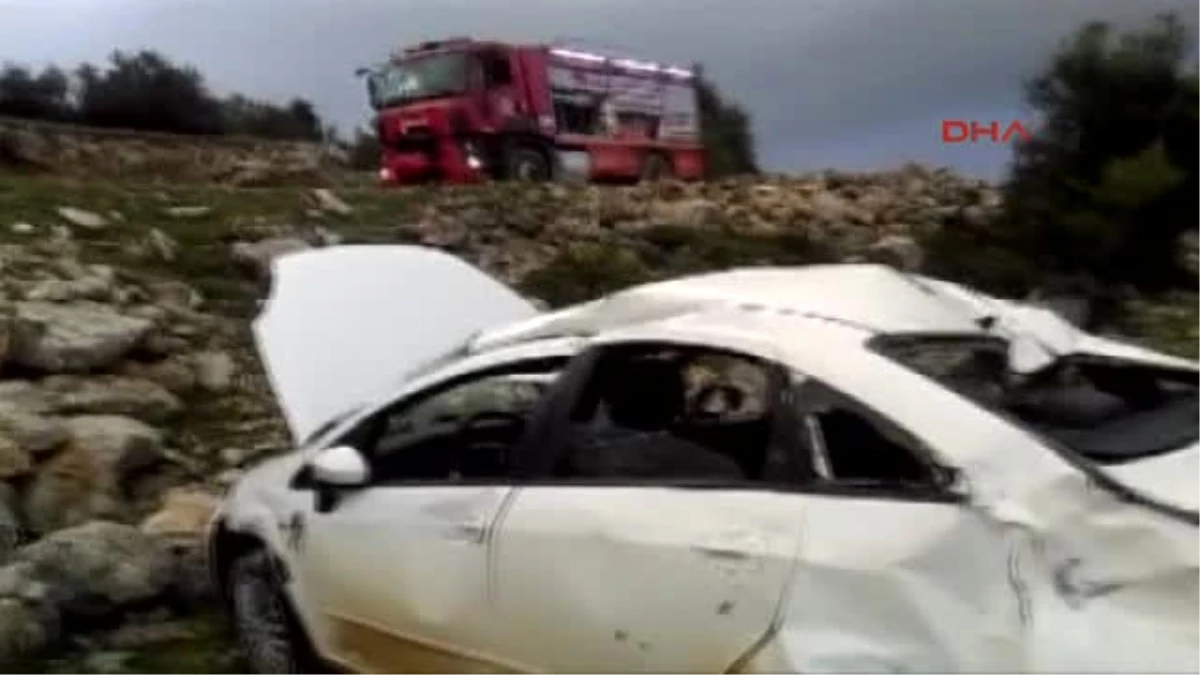 Kahramanmaraş Andırın\'da Otomobil Şarampole Yuvarlandı 4 Yaralı