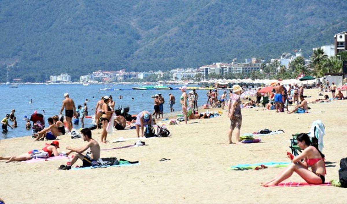 Sıcak Havalar Sahilleri Hareketlendirdi