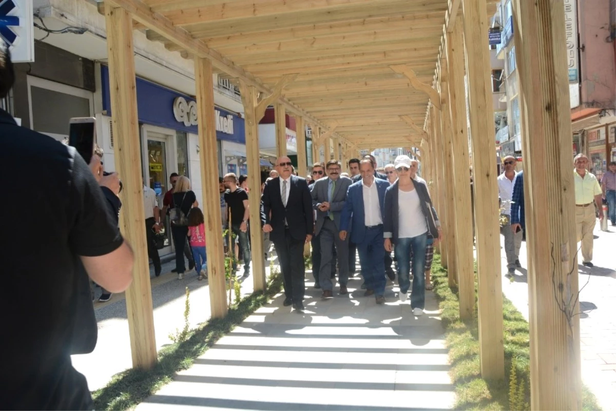 Sinop\'ta Sakarya Caddesi Açıldı