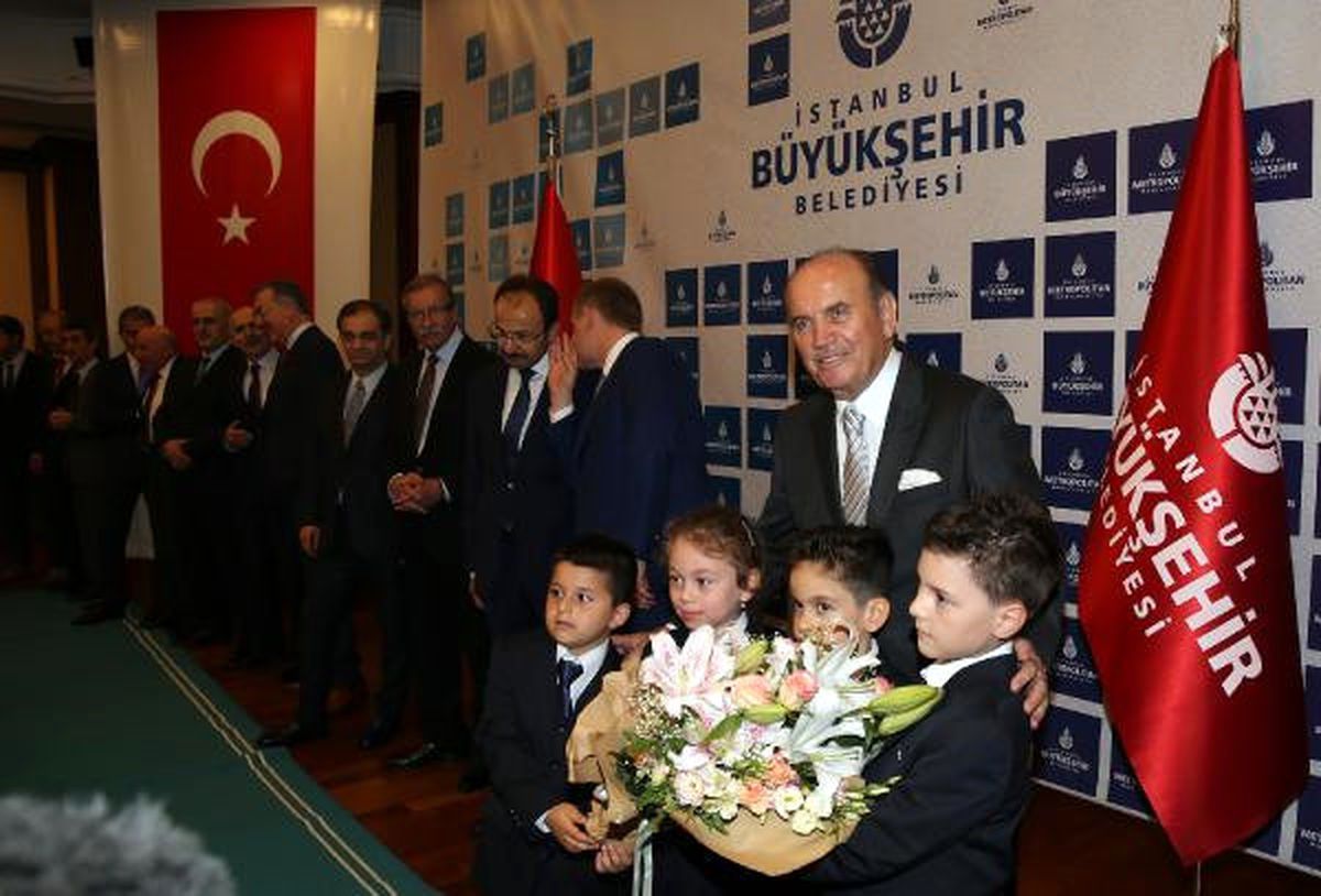 Topbaş: Şemsi Paşa Camii\'nin İçerisinde Çatlak Falan Yok. Bahçe Duvarlarında Daha Önce Var Olan...