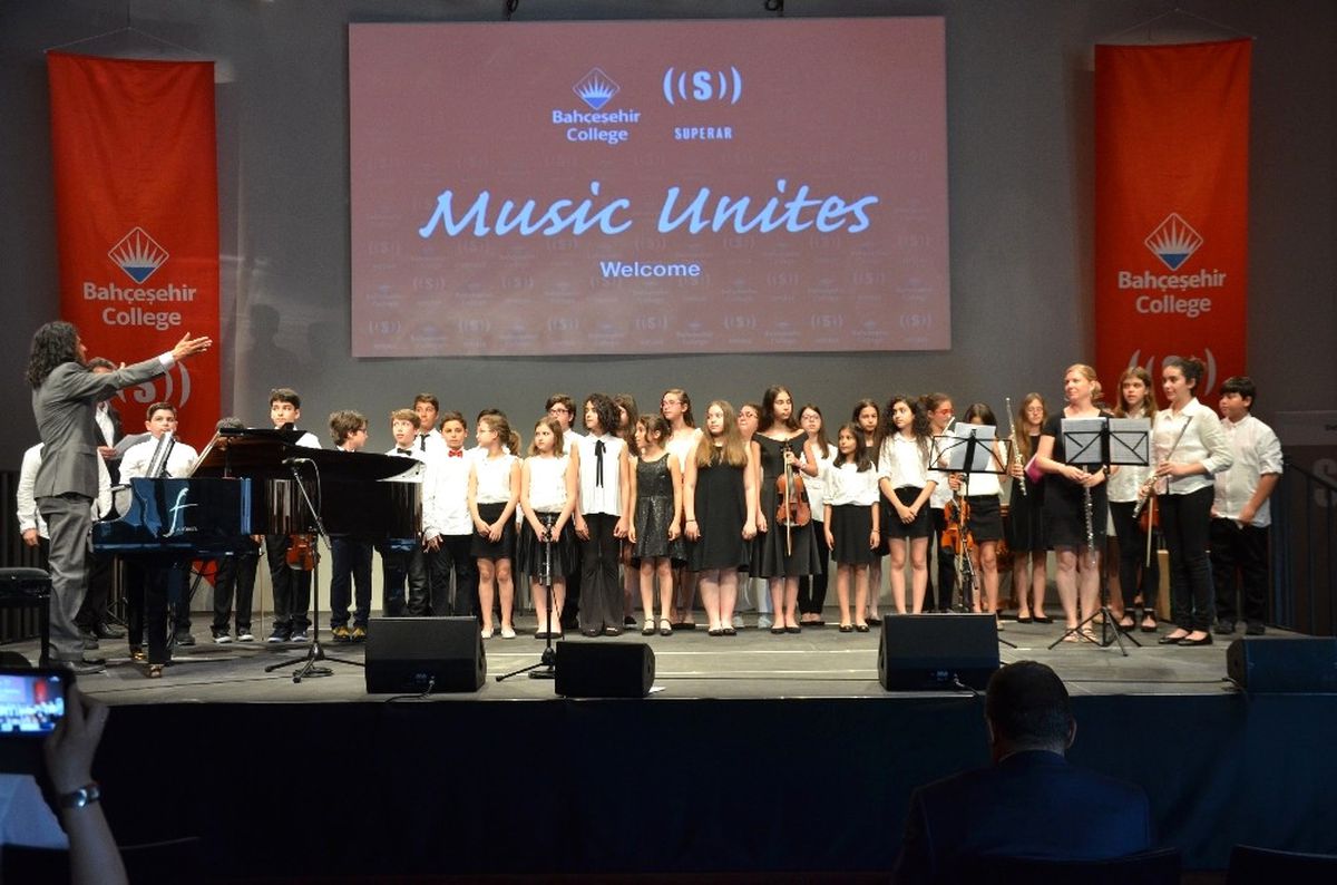 Türk Öğrencilerden Müziğin Başkenti Viyana\'da Müzik Ziyafeti