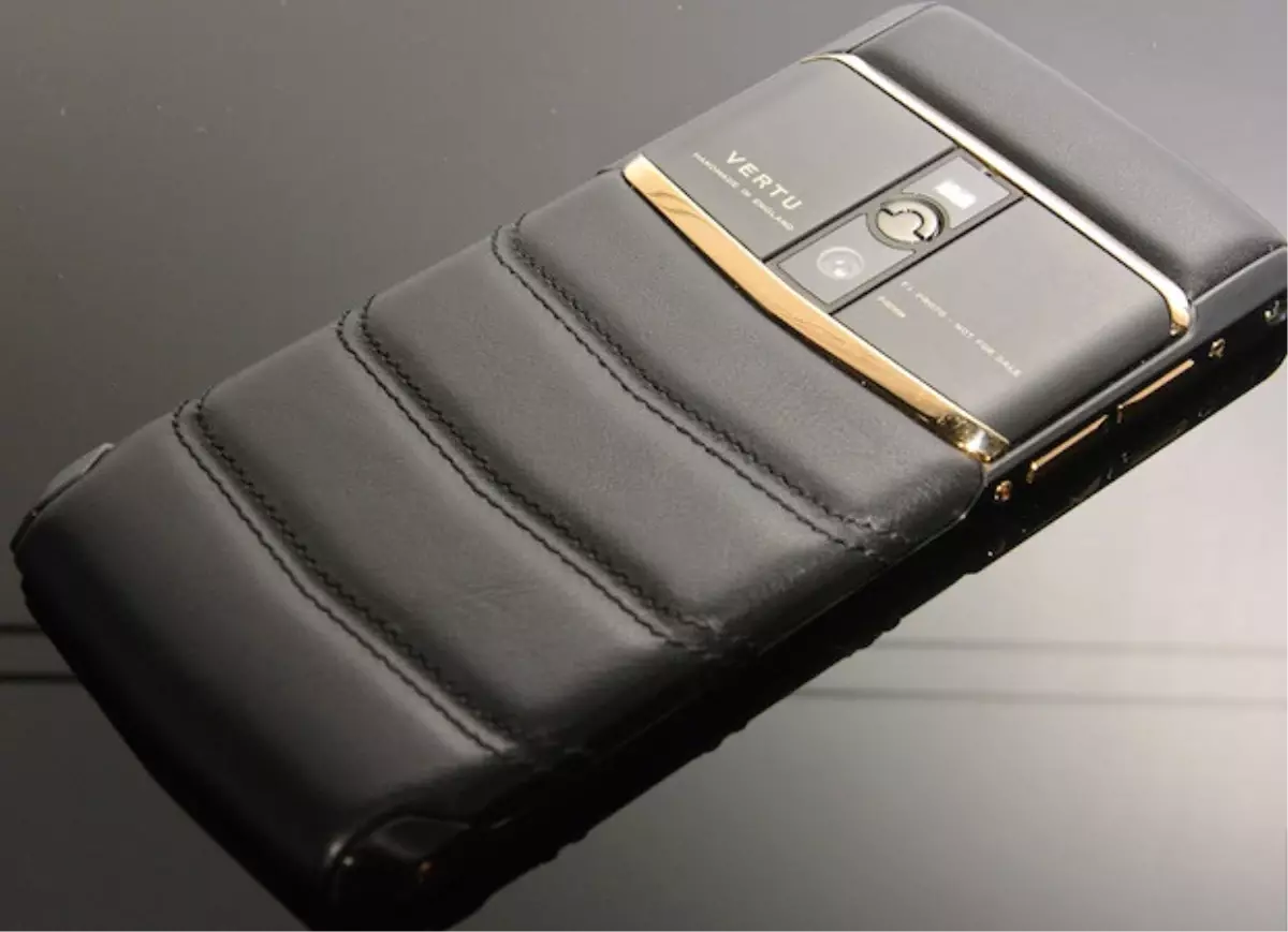 Vertu Tcl\'le 40 Milyon Dolarlık Anlaşma Yaptı, 30 Bin Lüks Elişi Telefon