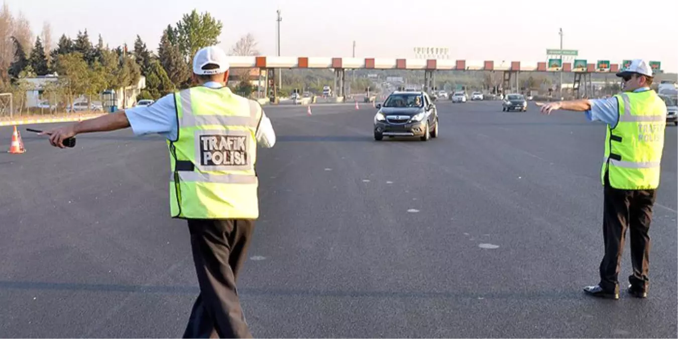 20 Kilometrede Bir Trafik Ekibi Görevlendirildi