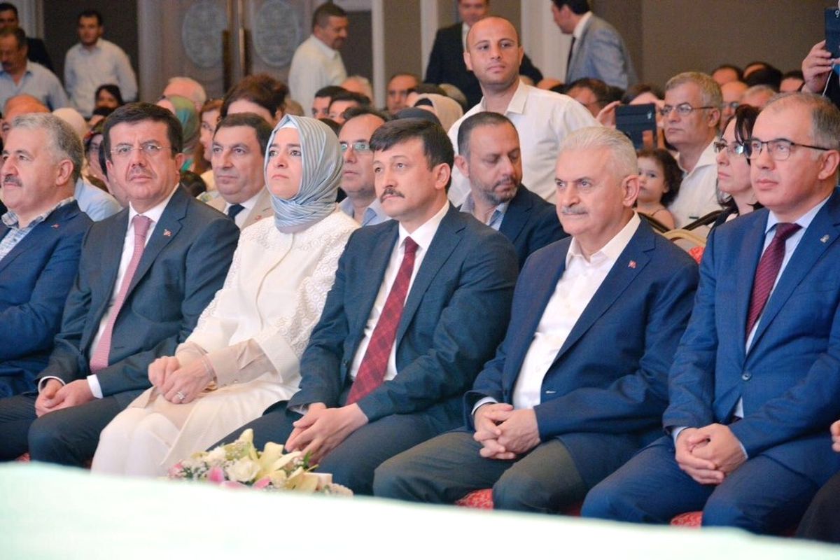 Başbakan Binali Yıldırım Partililerle Bayramlaştı
