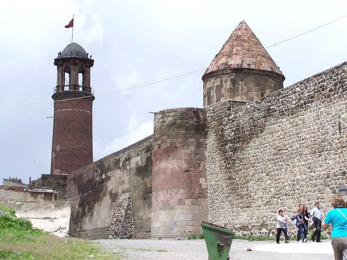Erzurum Kalesi\'nde Restorasyon Çalışması