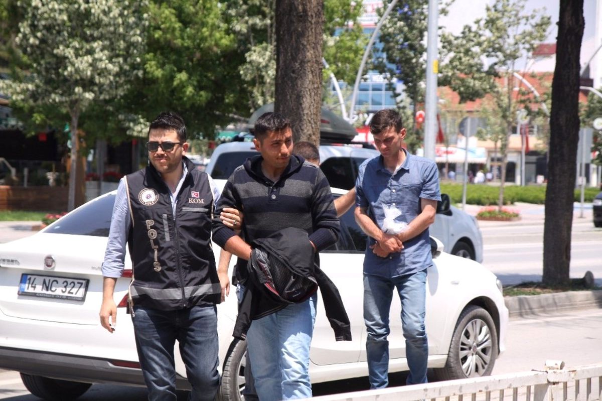 Fetö Şüphelisi Askerler Adliyeye Sevk Edildi