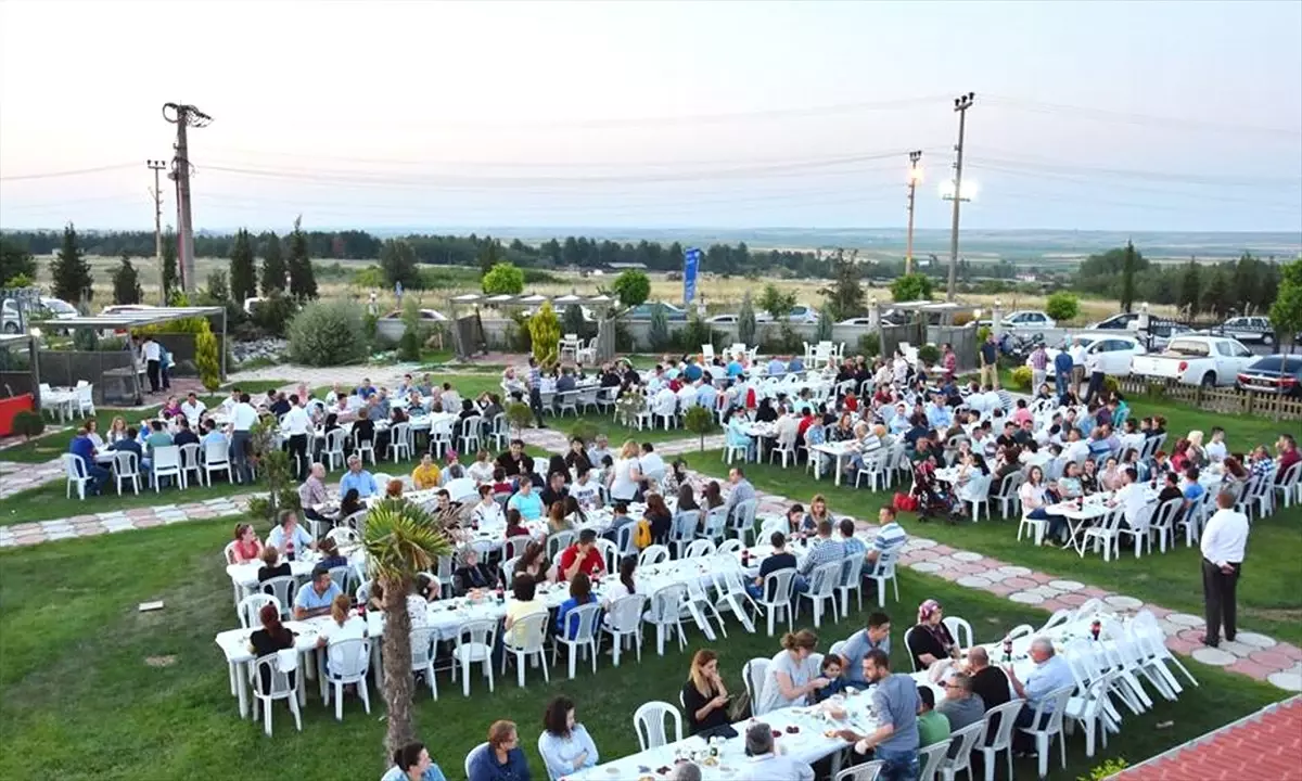 Hayrabolu Belediyesi Personeli İftarda Buluştu