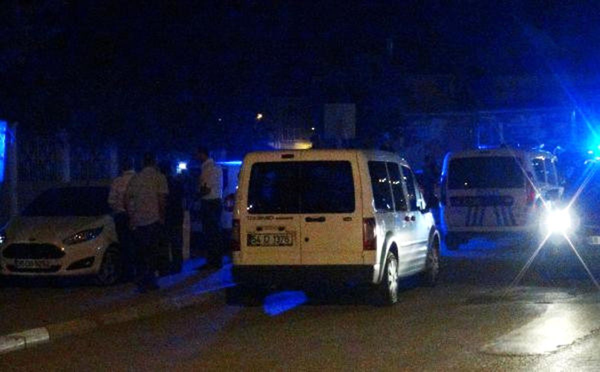 Sakarya\'da İki Grup Arasında Kavga: 1 Ölü, 3 Yaralı