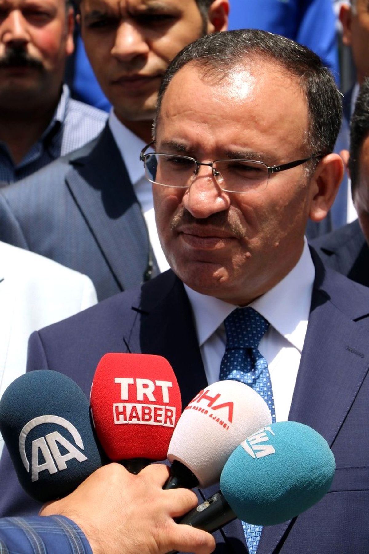 Bakan Bozdağ: "Gülen\'in Yaptığı Açıklamaların Türkiye\'de Genel Başkan Düzeyinde Avukatlığını CHP...