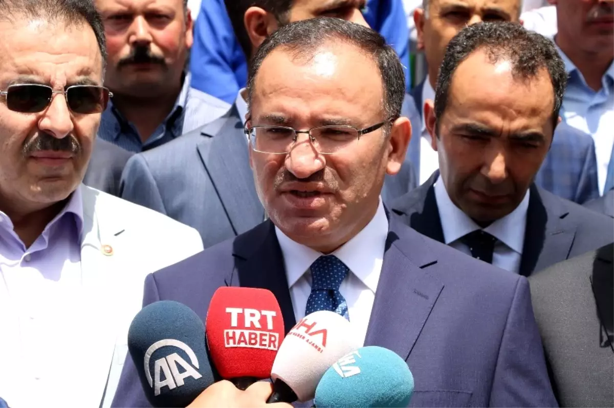 Bakan Bozdağ: "Türk Yargısının Kararını Etkileyeceğini Düşünenler Boşuna Yoruluyorlar"