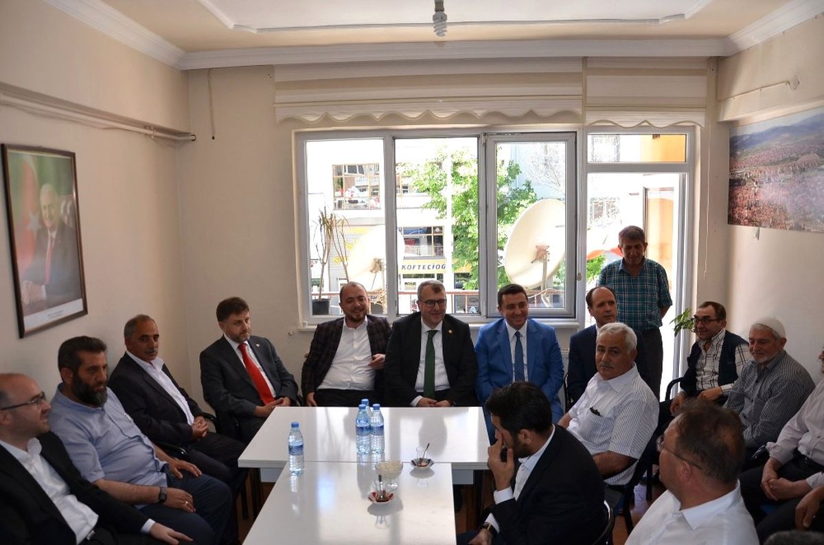 Bilecik AK Parti Milletvekili Eldemir Bozüyük\'te Partililerle Bayramlaştı