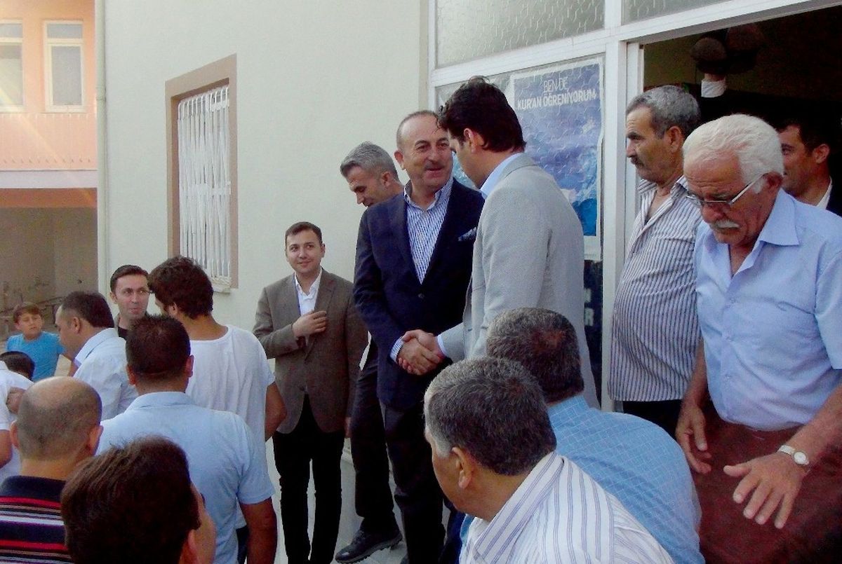 Çavuşoğlu Gazipaşa\'da Bayramlaştı